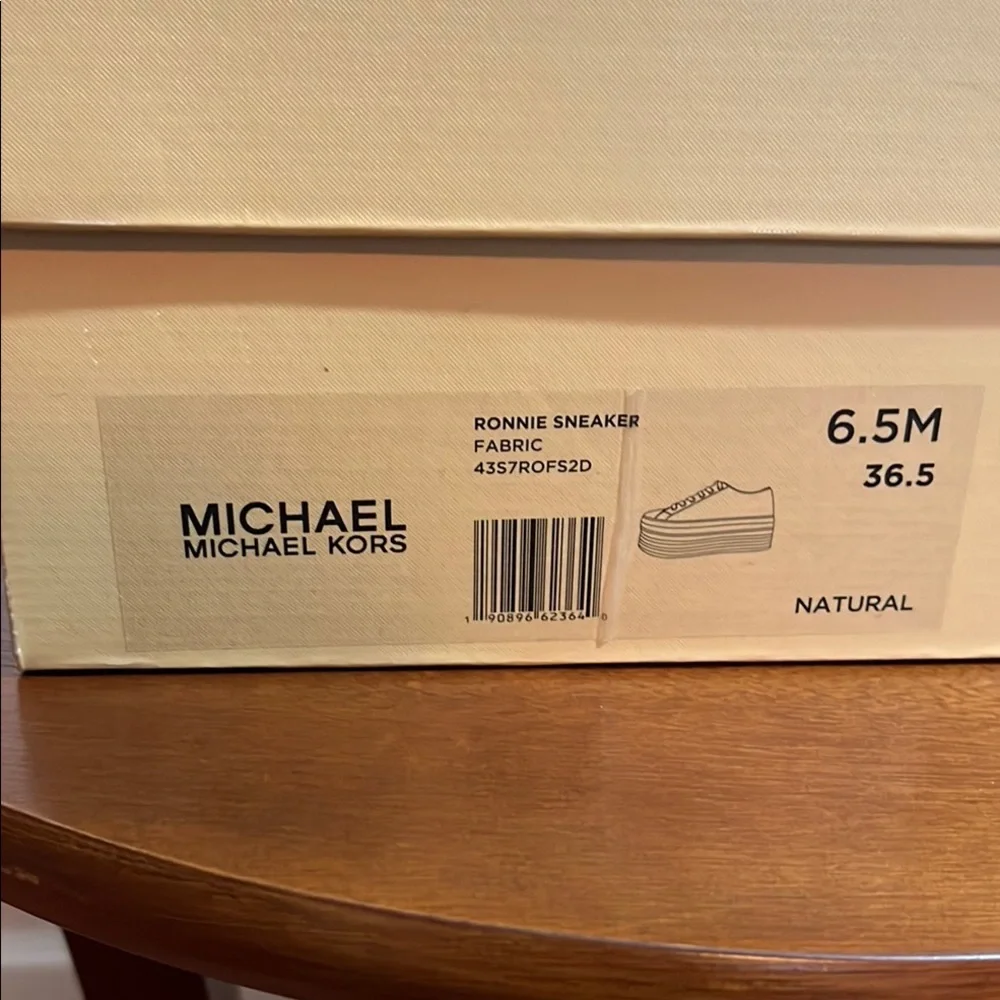 Michael Kors Platform Sneakers (Size: 6.5) NWOT - Picture 6 of 7